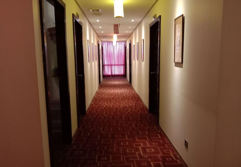 Shwe Pyi San Yar Hotel Yangon Exterior photo