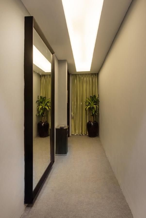 Shwe Pyi San Yar Hotel Yangon Exterior photo