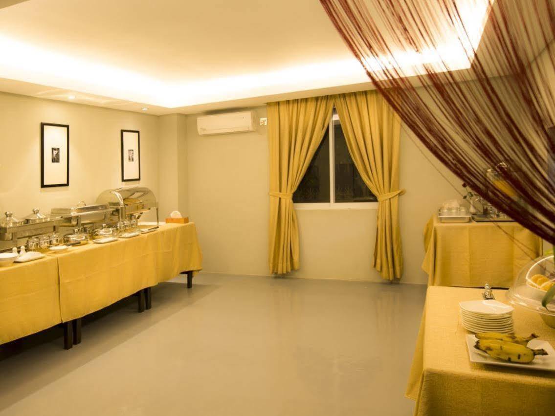 Shwe Pyi San Yar Hotel Yangon Exterior photo